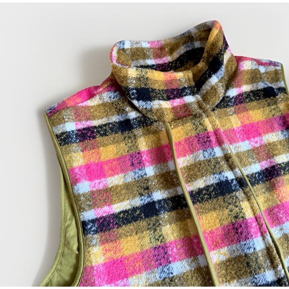 Free People Wrapped Up Blanket NWOT Vest Plaid Pockets Lined Size Medium - Picture 10 of 11